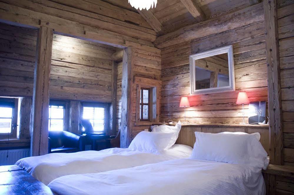 Le Vieux Chalet ラ・クリュサ エクステリア 写真