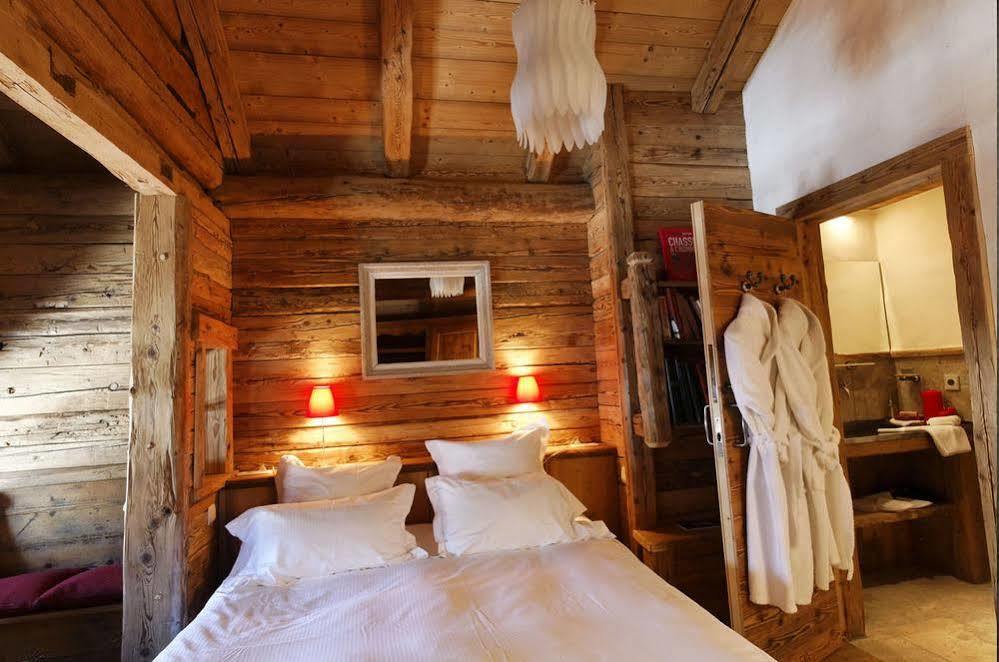 Le Vieux Chalet ラ・クリュサ エクステリア 写真